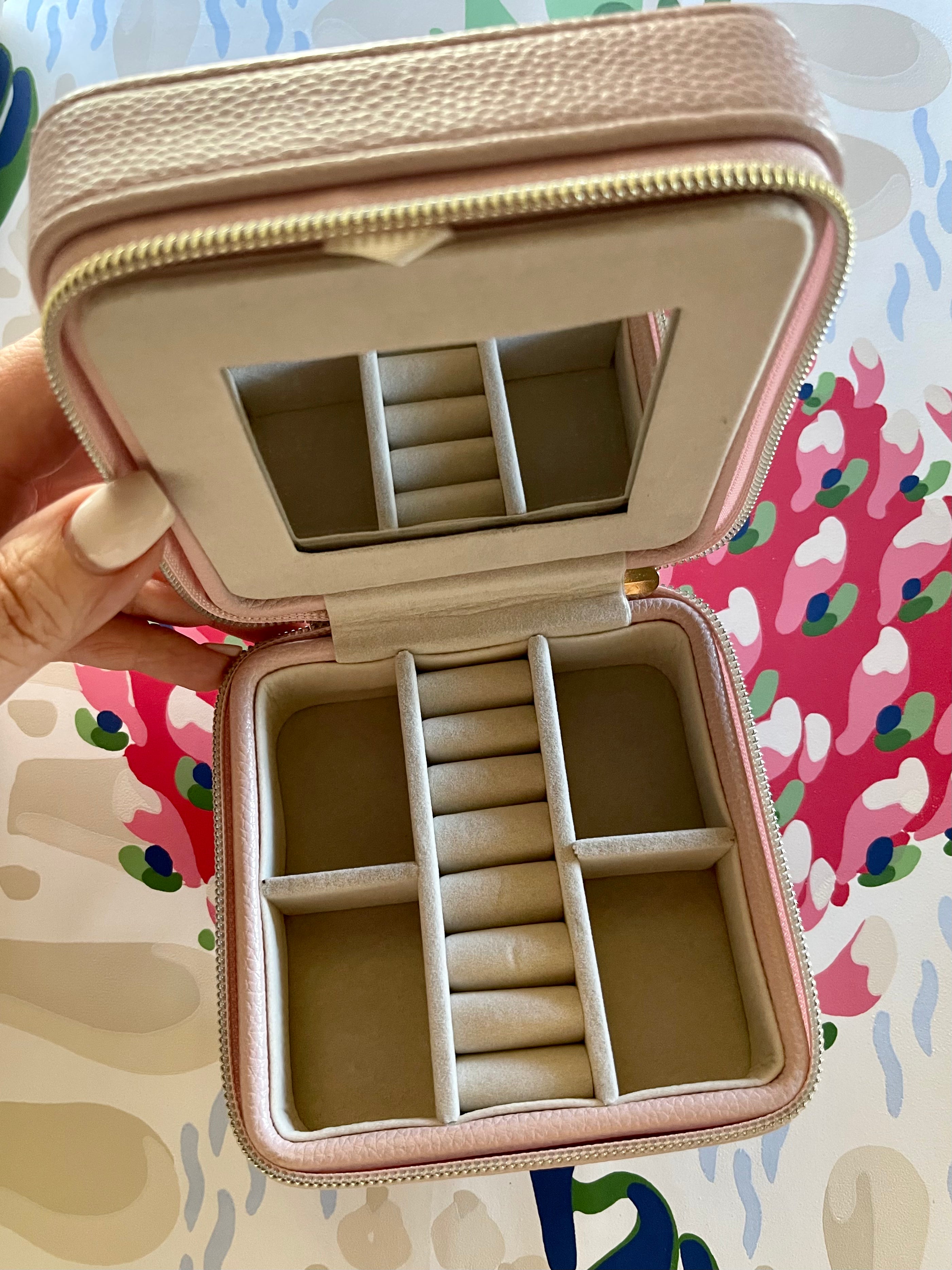 Women's travel jewelry case online